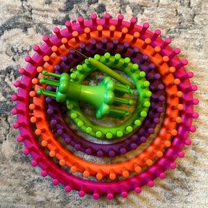 Loops & Threads® Knit Quick™ Knitting Loom Set